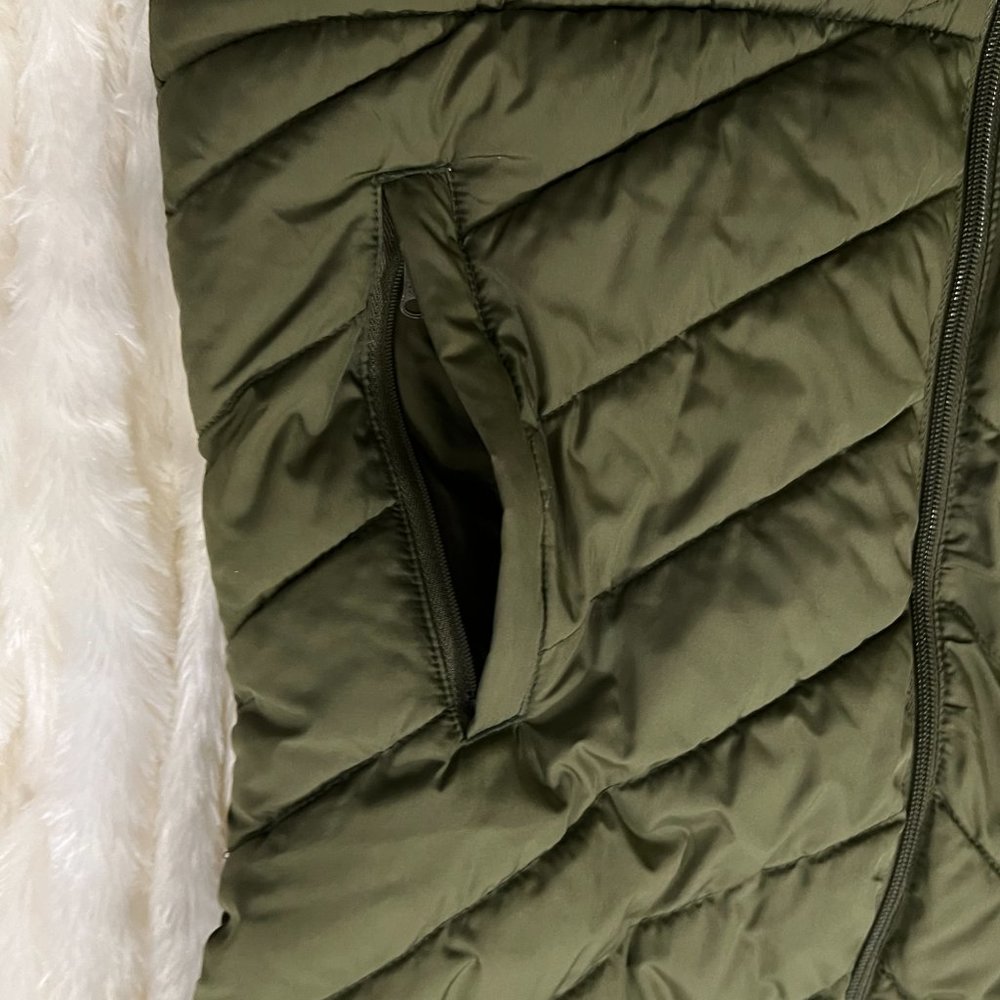 Gap Womens Puffer Vest Small Olive Green - Picture 7 of 10
